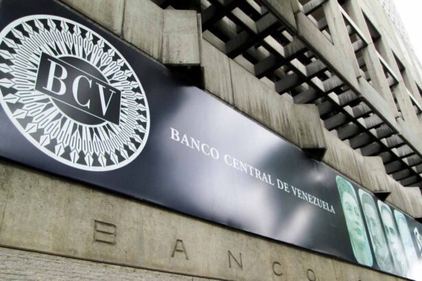 Dólar oficial cerca de alcanzar los 9 Bolívares, según última actualización del BCV